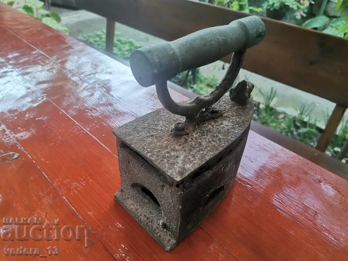 ΠΑΛΙΟ ΣΙΔΕΡΟ με τιμή 35.00 BGN | € 17.90 ΠΑΛΙΟ ΣΙΔΕΡΟ με τιμή 35.00 BGN | € 17.90