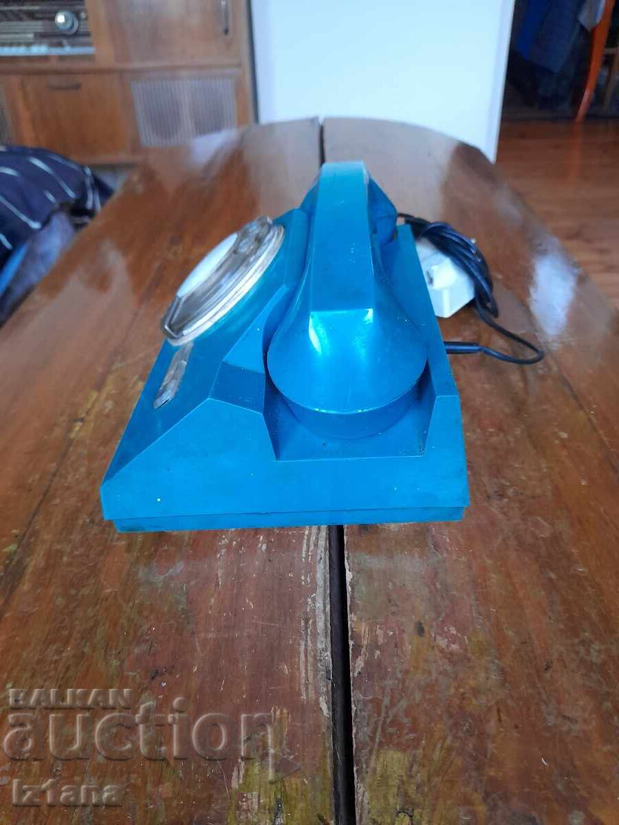 Παλιό τηλέφωνο με τιμή 32.00 BGN | € 16.36