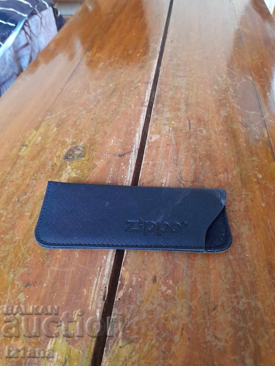 Παλιά θήκη γυαλιών Zippo Παλιά θήκη γυαλιών Zippo