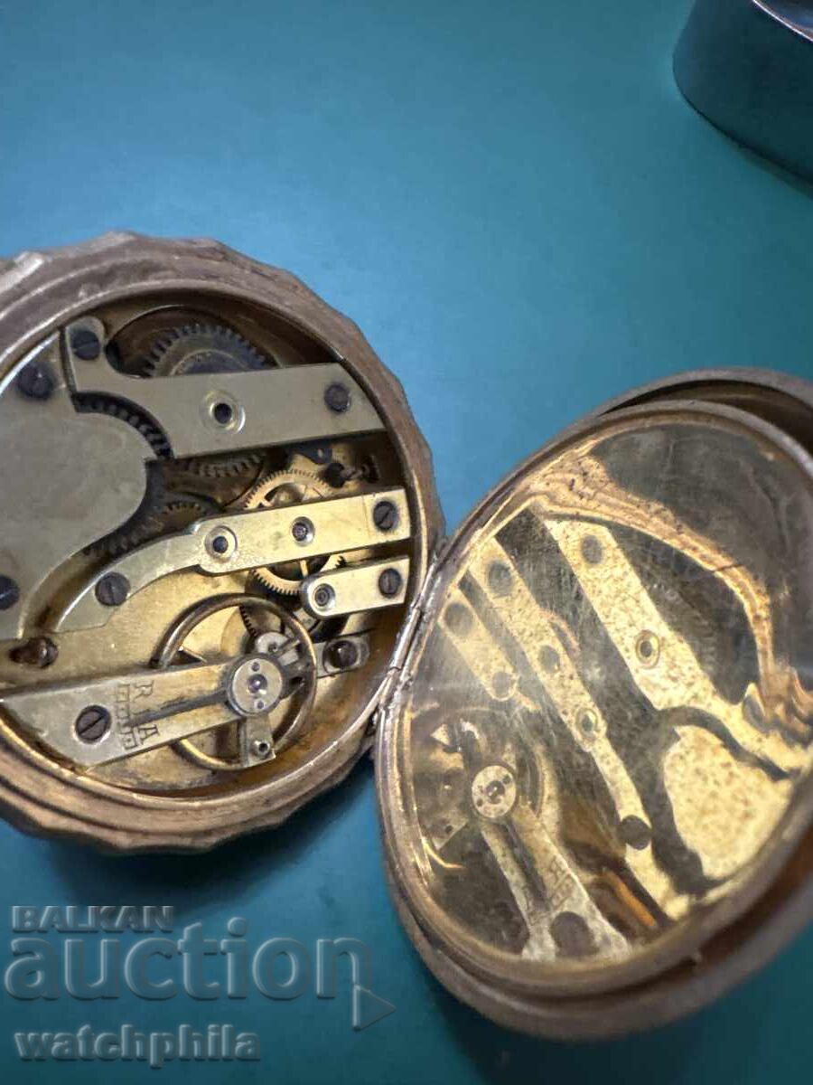 Παράδοση Επιχρυσωμένο ρολόι τσέπης για ανταλλακτικά