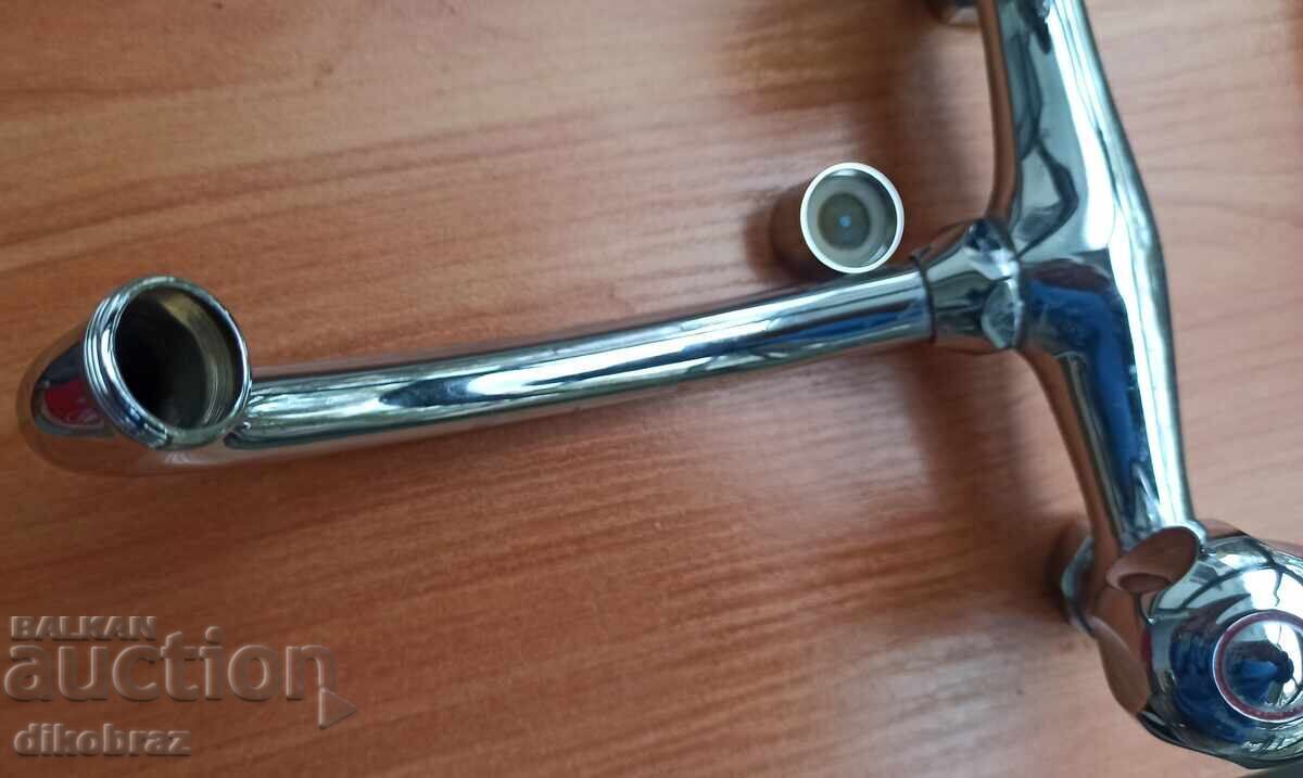 Wall-mounted faucet with ceramic heads - 155 mm - for 5 € - 5 Wall-mounted faucet with ceramic heads - 155 mm - for 5 € - 5