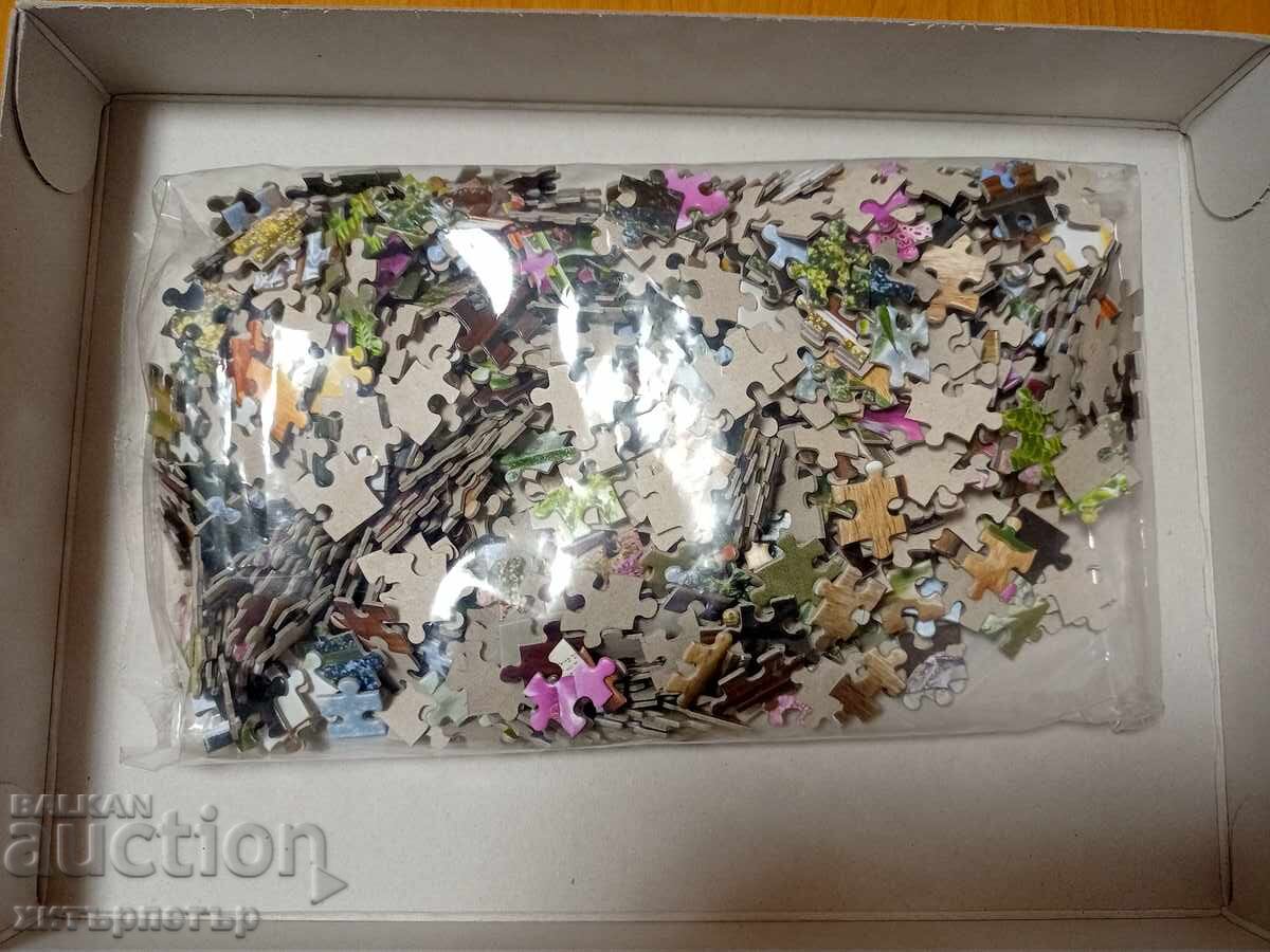 Auction  Unopened 1000-piece puzzle