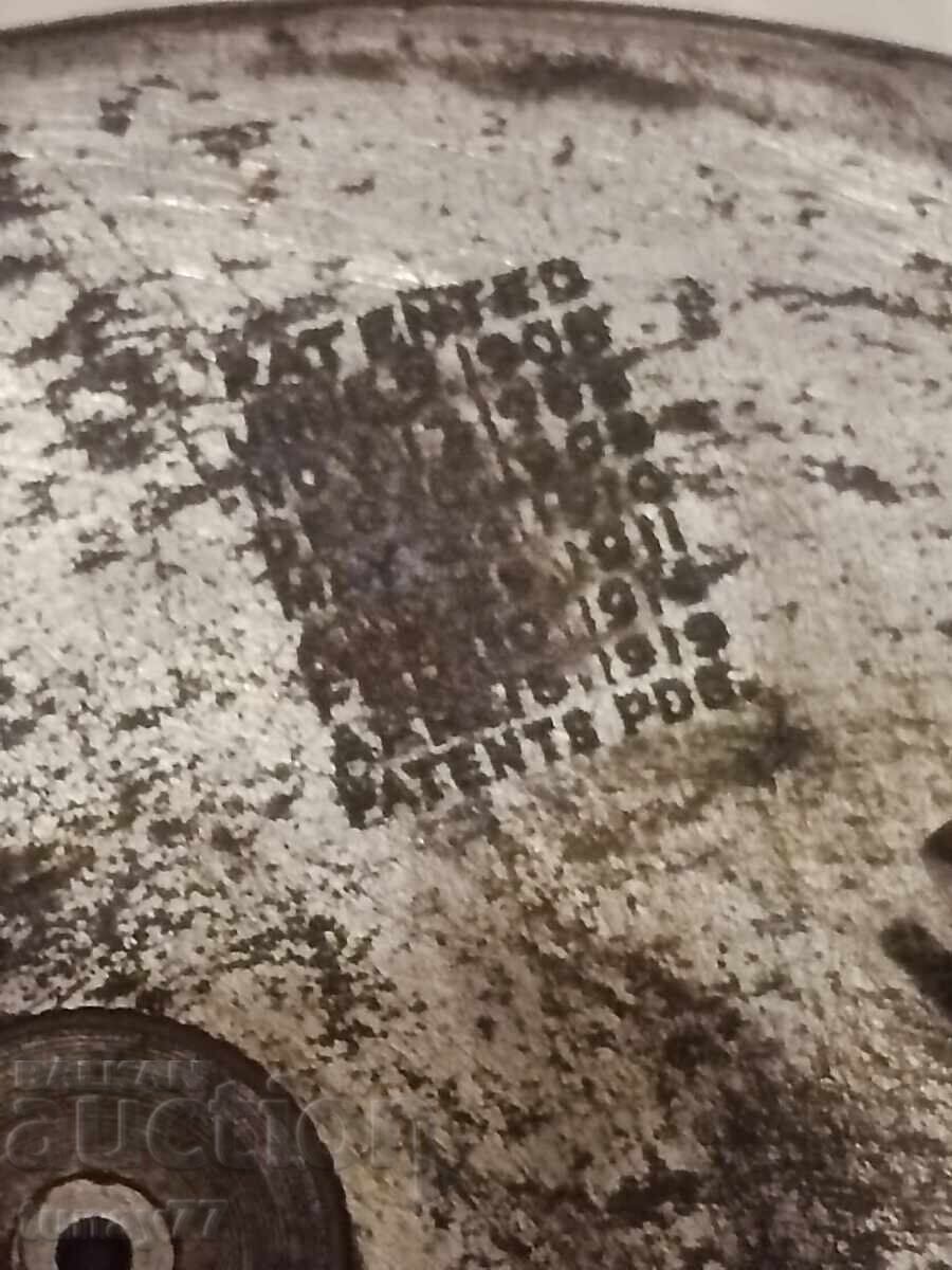 Много рядък Античен будилник Westclox Big Ben от 1919 г. В с цена 65.00 лв. | € 33.23 Много рядък Античен будилник Westclox Big Ben от 1919 г. В с цена 65.00 лв. | € 33.23