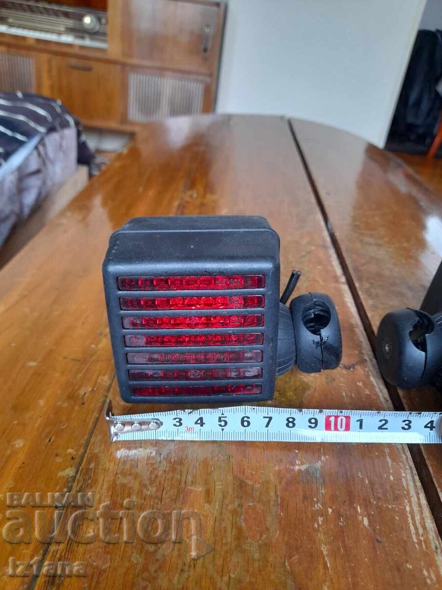 Παλιά εφεδρικά φώτα Hella με τιμή 55.00 BGN | € 28.12