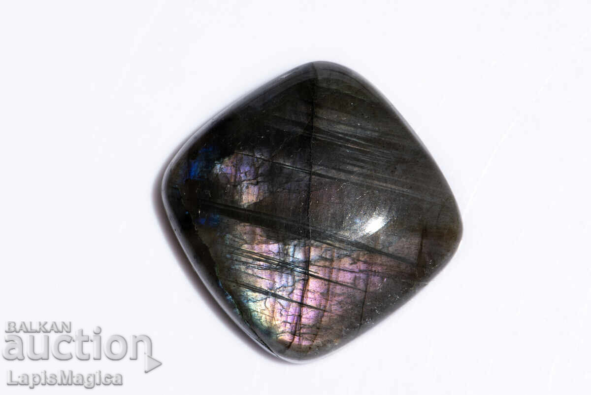 Labradorit 57.3ct cabușon pătrat Labradorit 57.3ct cabușon pătrat