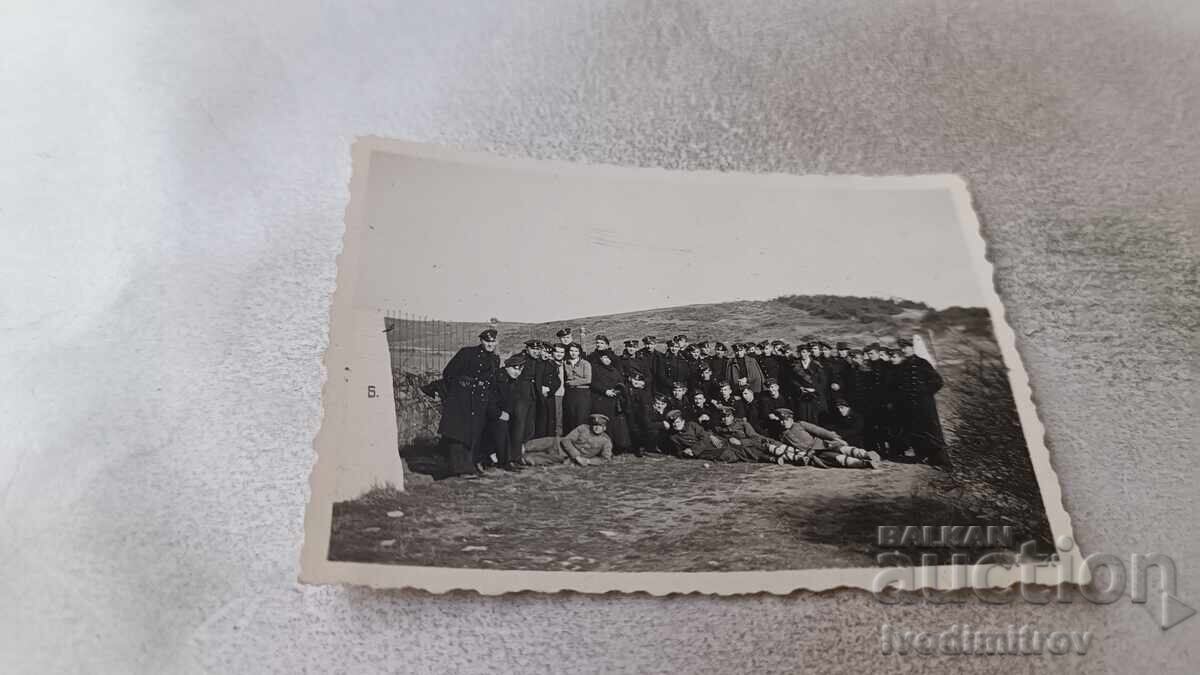 C-ka Gyueshevo. Young men and women on the Bulgarian-Serbian border
