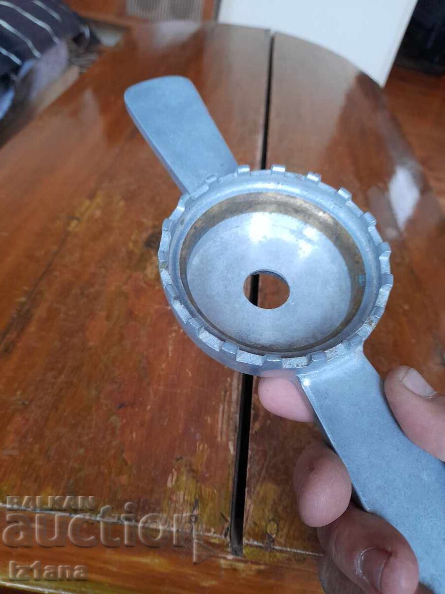 Auction  Old jar stopper