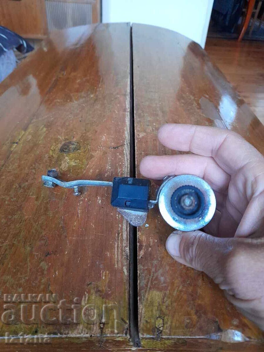 Παλιό δυναμό για ποδήλατο, τροχός Tung Lin με τιμή 27.00 BGN | € 13.80