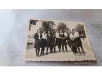 Fotografie Sofia Eleve în Grădina Borisova 1942