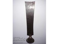 SUPOORT DE LUMÂNĂRI STAR FORJAT. ALAMĂ