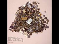 Oscilatoare placate cu aur