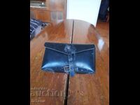 Geantă veche pentru bicicletă, bicicletă