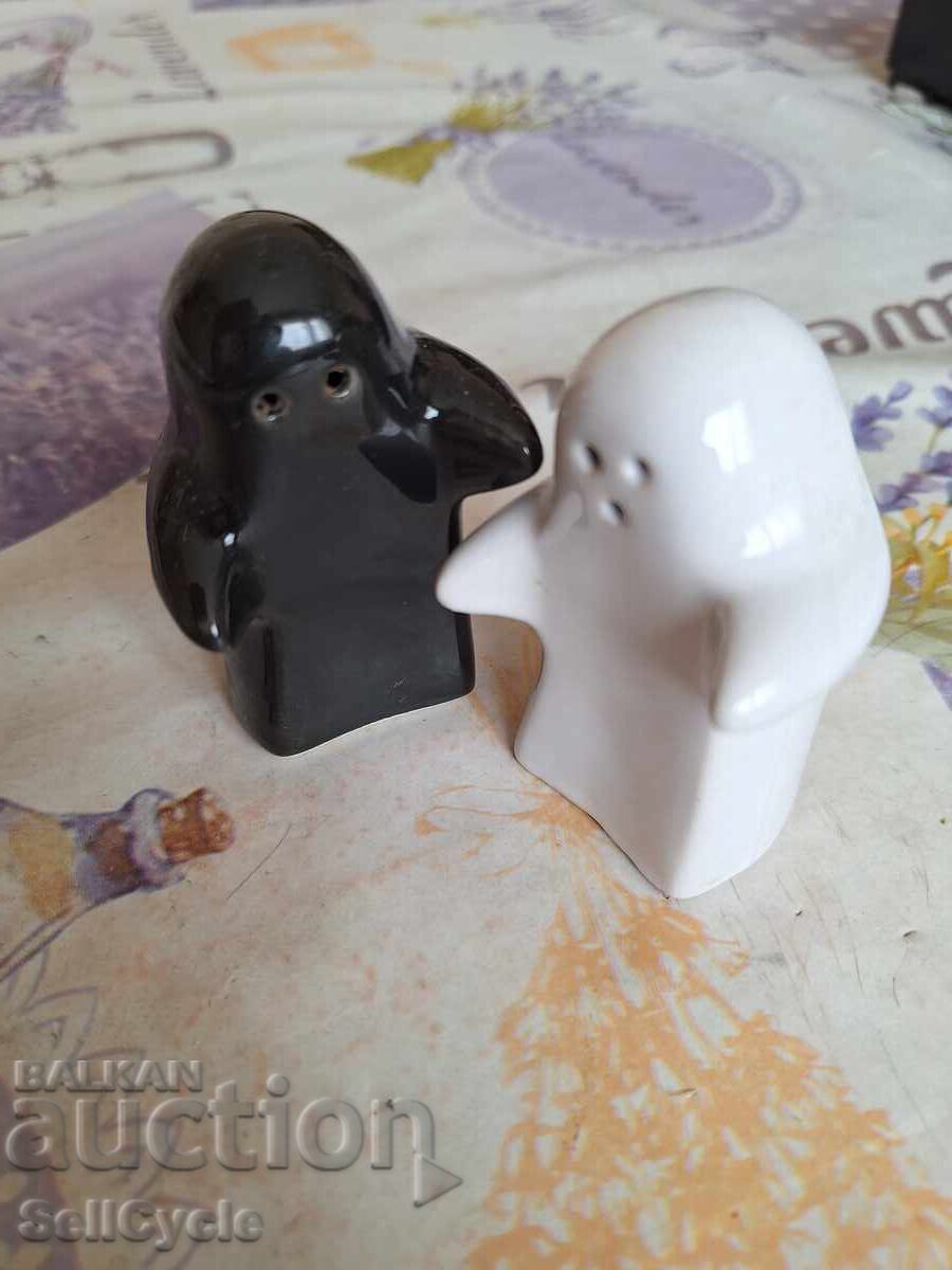 ✅SALT SHAKERS - SALT/PEPPER - SACHETS❗ with price 5.00 BGN | € 2.56 ✅SALT SHAKERS - SALT/PEPPER - SACHETS❗ with price 5.00 BGN | € 2.56