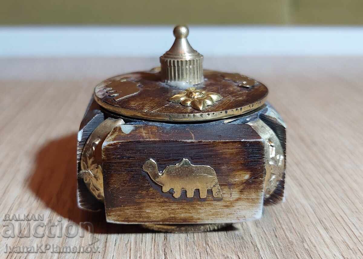 Bone and brass box for connoisseurs with price € 15.34 | 30.00 BGN