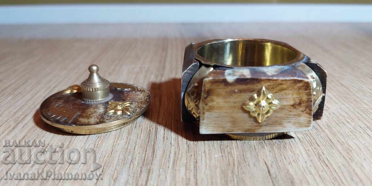 Bone and brass box for connoisseurs - 5 Bone and brass box for connoisseurs - 5