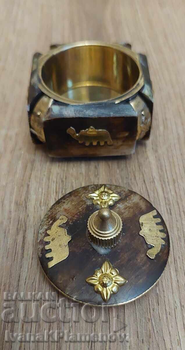 Bone and brass box for connoisseurs - 6 Bone and brass box for connoisseurs - 6