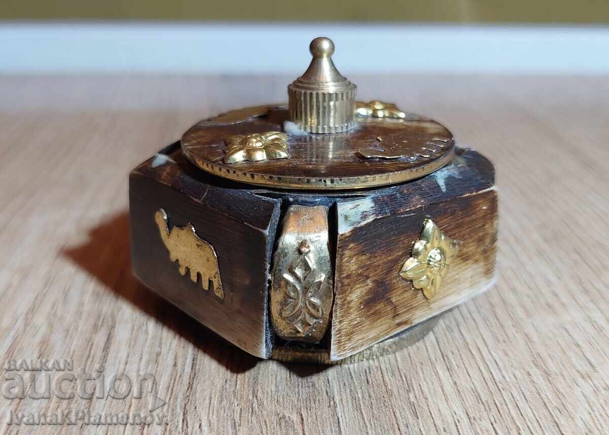 Bone and brass box for connoisseurs Bone and brass box for connoisseurs