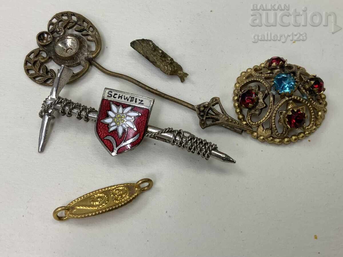 Lot of badges and other items Lot of badges and other items