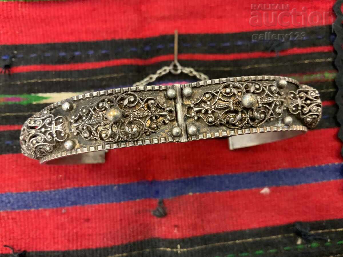 Auction Old bracelet Auction Old bracelet