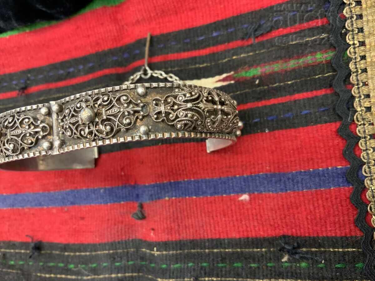 Delivery of Old bracelet Delivery of Old bracelet