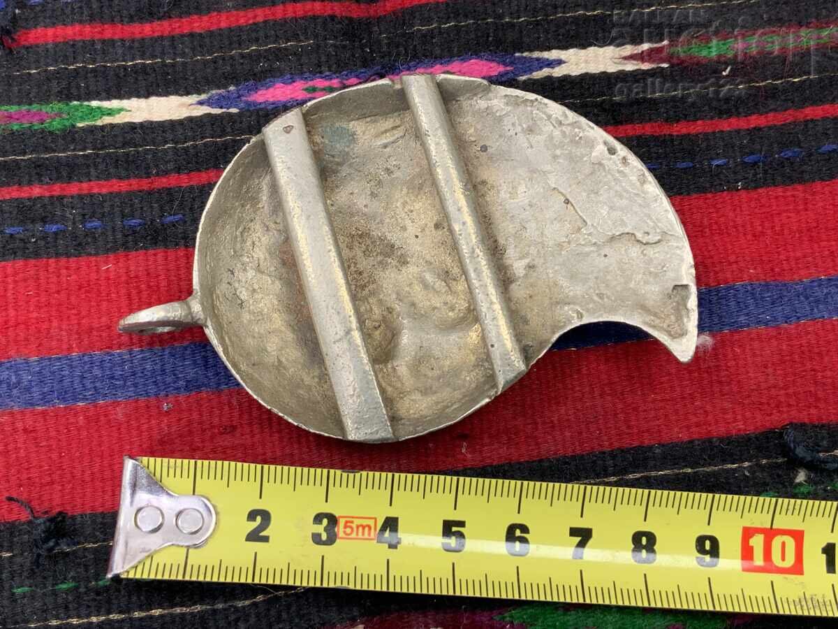 Auction Revival-era buckle, single, carved Auction Revival-era buckle, single, carved