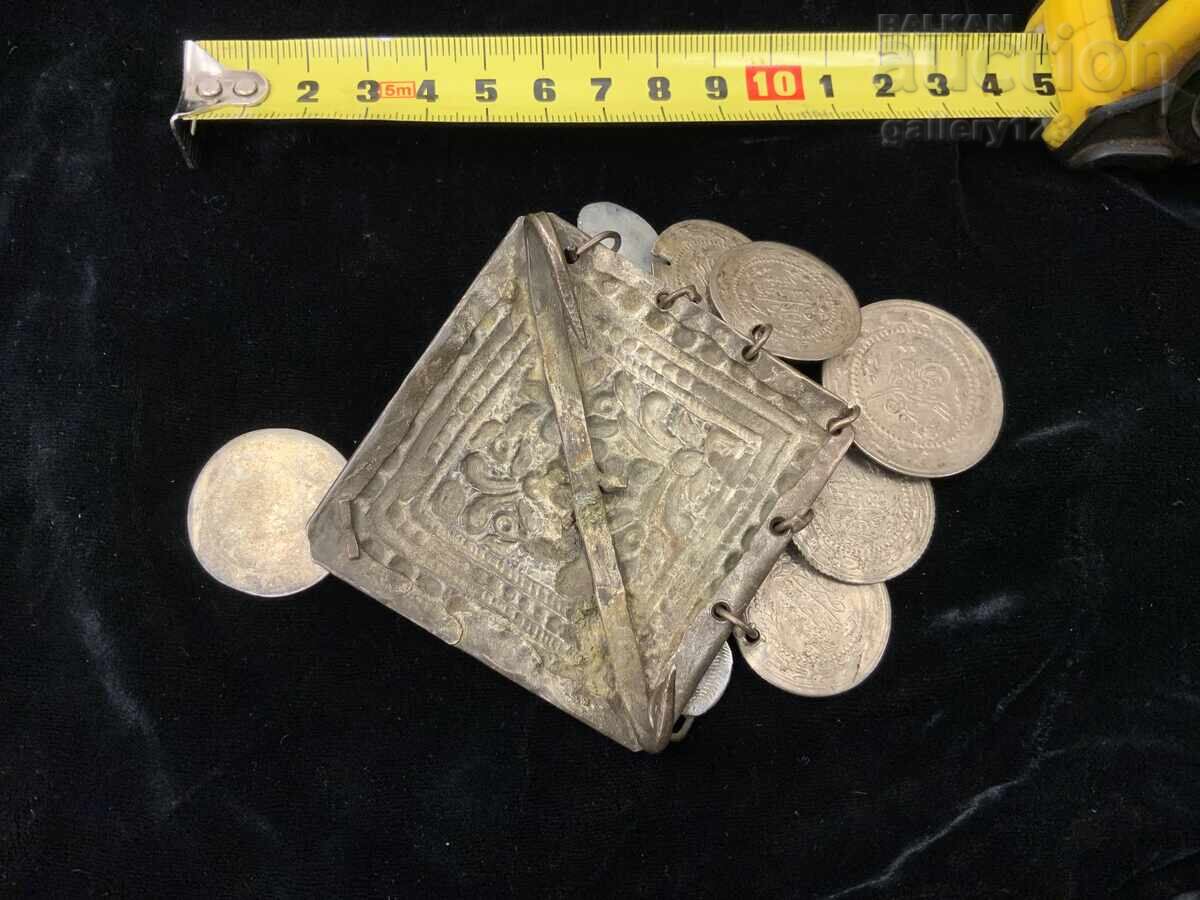 Delivery of Revival-era jewelry, silver, cut, forged, Turkish coins Delivery of Revival-era jewelry, silver, cut, forged, Turkish coins