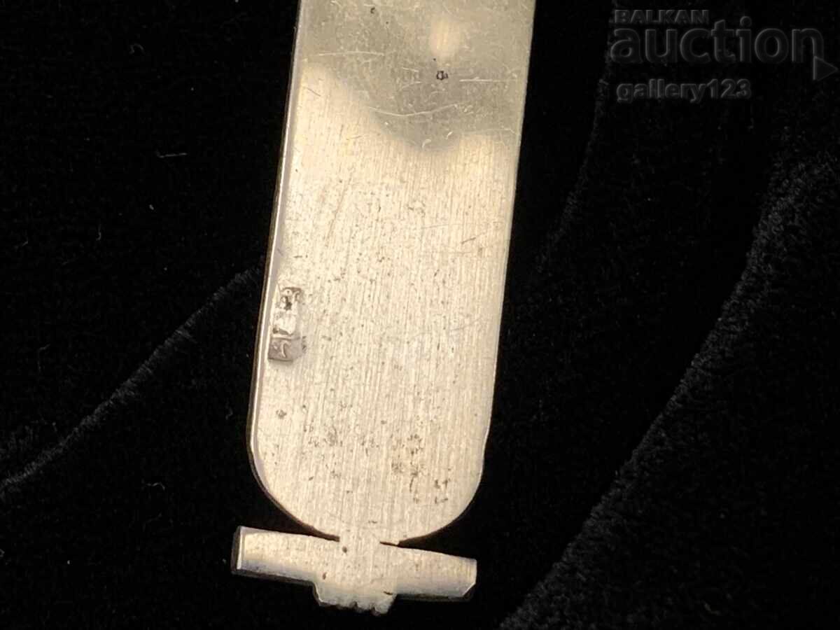 Delivery of Silver Ankh Amulet Delivery of Silver Ankh Amulet