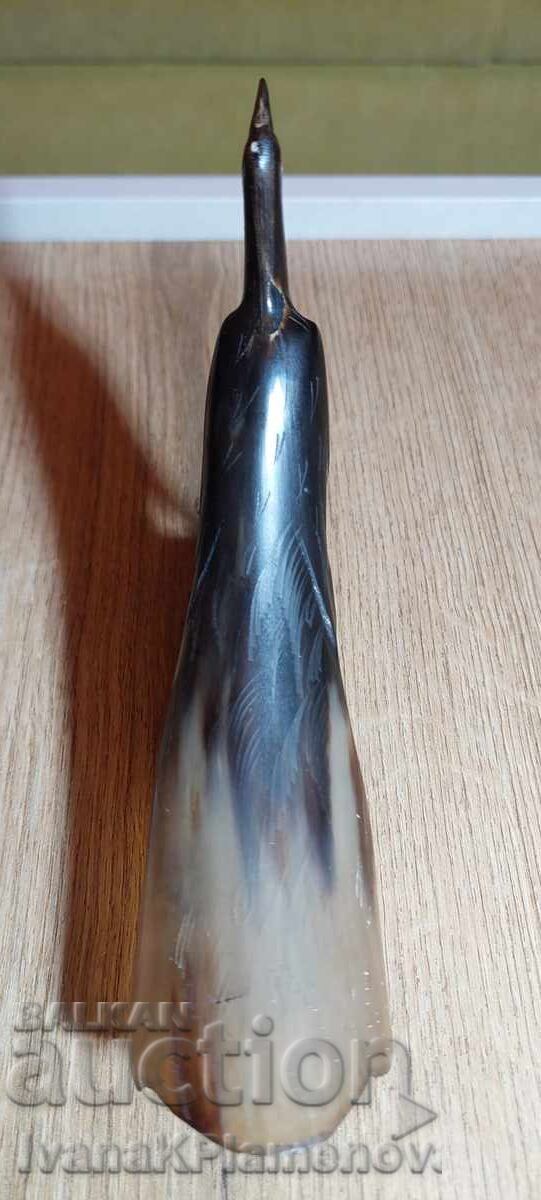 Delivery of Figure from bone for connoisseurs