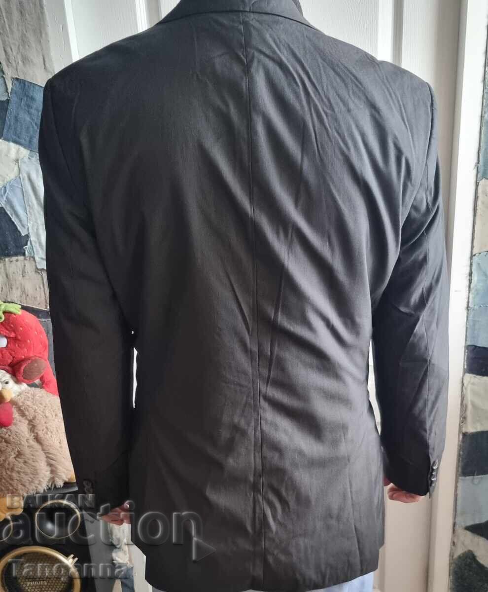 Elegant coat with price 12.00 BGN | € 6.14