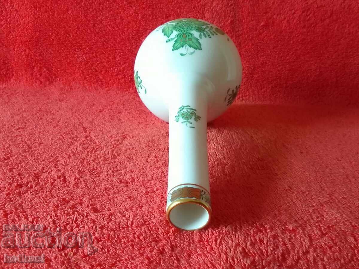 Vază de porțelan vechi Herend Herend aurire lucrata manual - 5 Vază de porțelan vechi Herend Herend aurire lucrata manual - 5