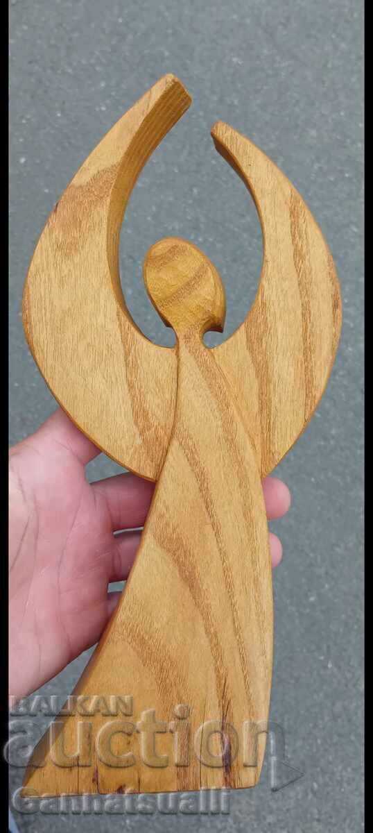 Ангел. Авторская дърворезба. с цена € 25.00 | 48.90 лв. Ангел. Авторская дърворезба. с цена € 25.00 | 48.90 лв.