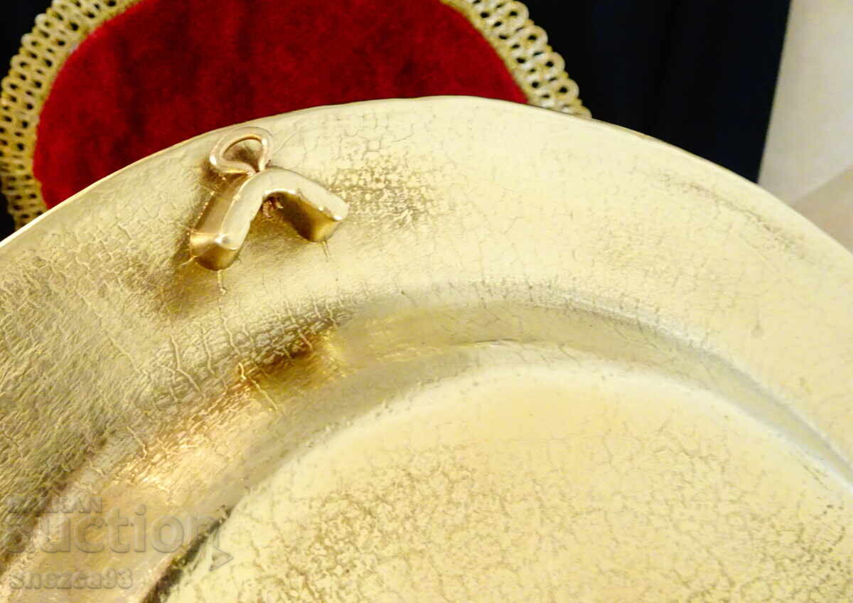 Auction  Bronze plate, platter, panel 850 gr., 27 cm., relief, gilding