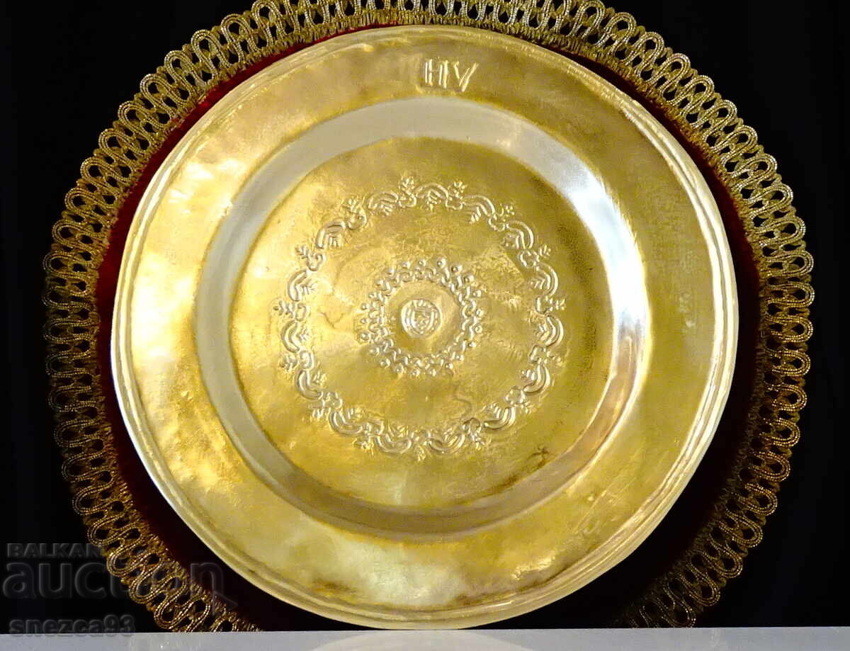 Bronze plate, platter, panel 850 gr., 27 cm., relief, gilding