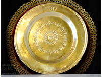 Farfurie de bronz, platou, panou 850 gr., 27 cm., relief, aurire