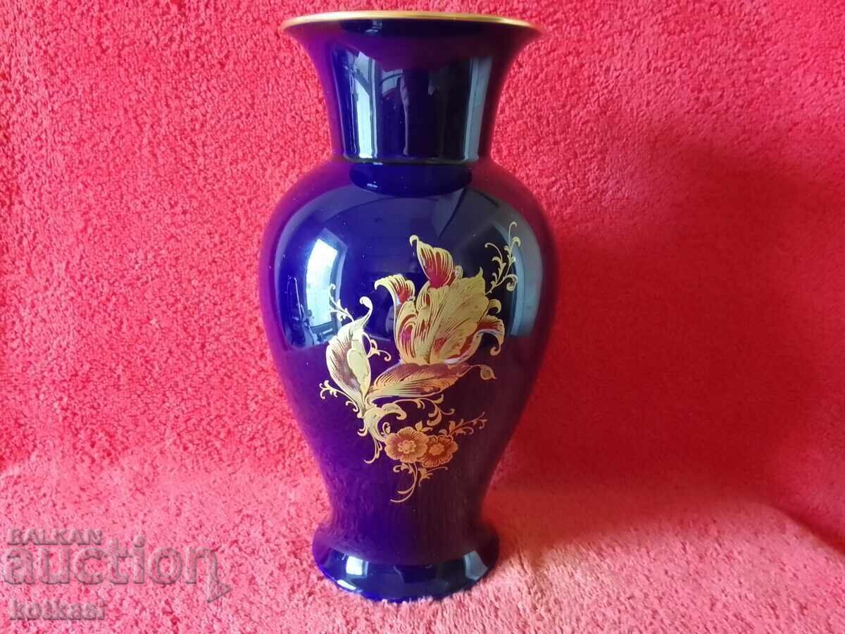 Auction  Old Porcelain Vase KAISER Cobalt Gilding Signed