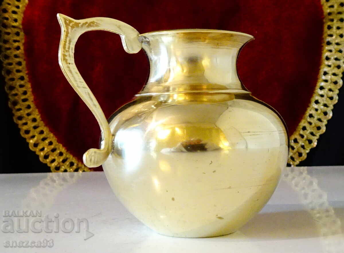 Bronze jug, pitcher, creamer with price 19.00 BGN | € 9.71