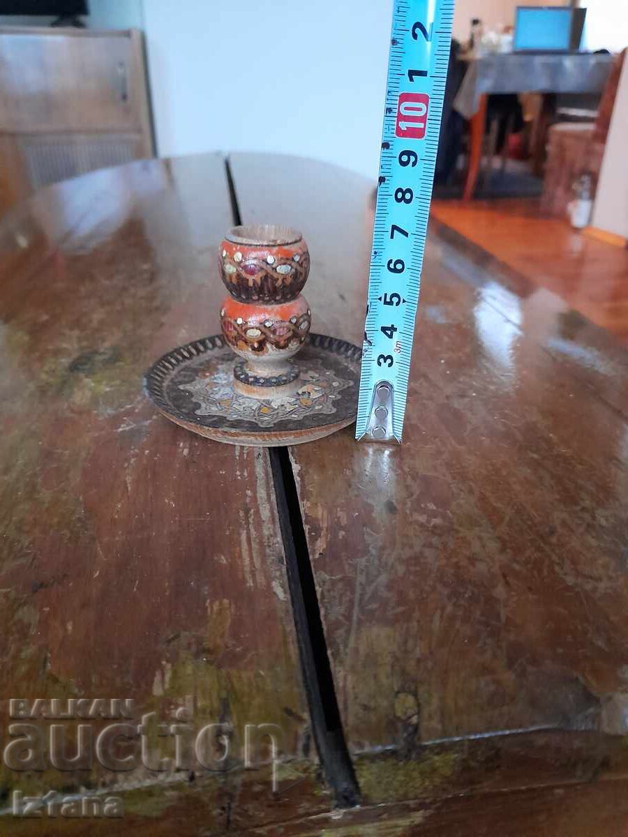 Δημοπρασία Παλιό ξύλινο κηροπήγιο Δημοπρασία Παλιό ξύλινο κηροπήγιο