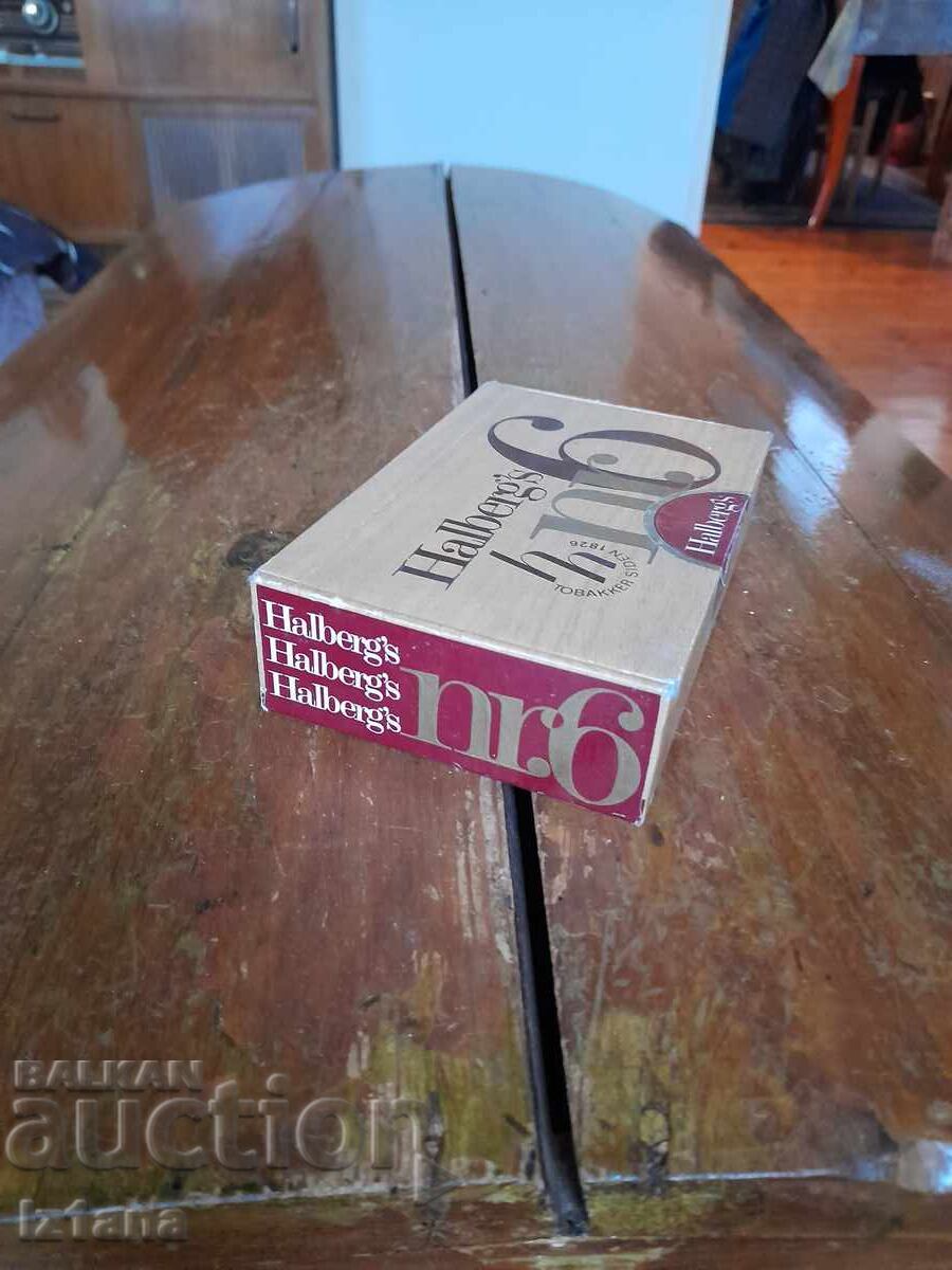 Old Halbergs 6 cigar box with price 22.00 BGN | € 11.25