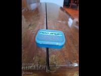 Cutie veche de Neo Angin