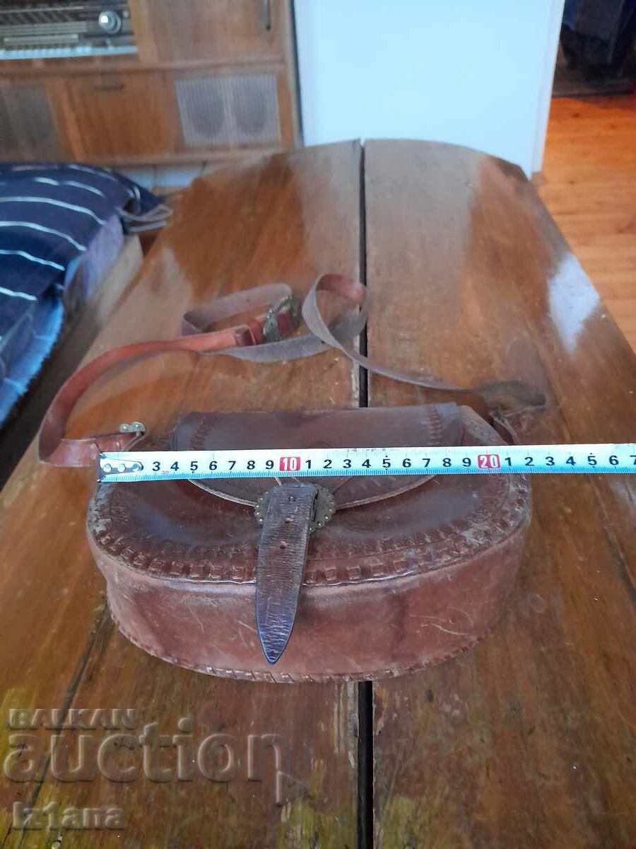 Γυναικεία δερμάτινη τσάντα με τιμή 43.00 BGN | € 21.99