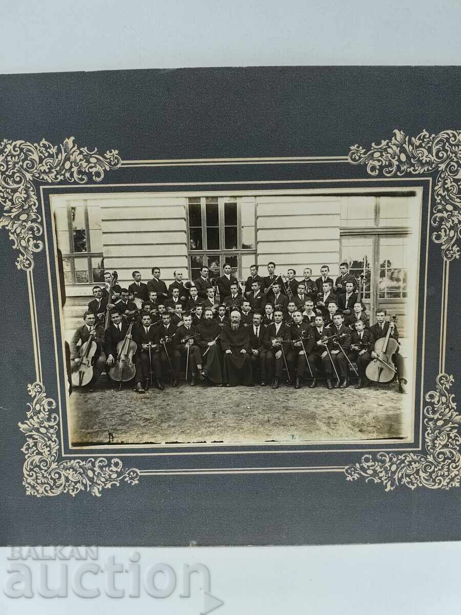 ΠΛΟΒΔΙΒ ΠΟΠ ΙΕΡΕΑΣ ΟΡΧΗΣΤΡΑ ΦΩΤΟΓΡΑΦΙΑ ΧΑΡΤΟΝΙ με τιμή 75.00 BGN | € 38.35 ΠΛΟΒΔΙΒ ΠΟΠ ΙΕΡΕΑΣ ΟΡΧΗΣΤΡΑ ΦΩΤΟΓΡΑΦΙΑ ΧΑΡΤΟΝΙ με τιμή 75.00 BGN | € 38.35