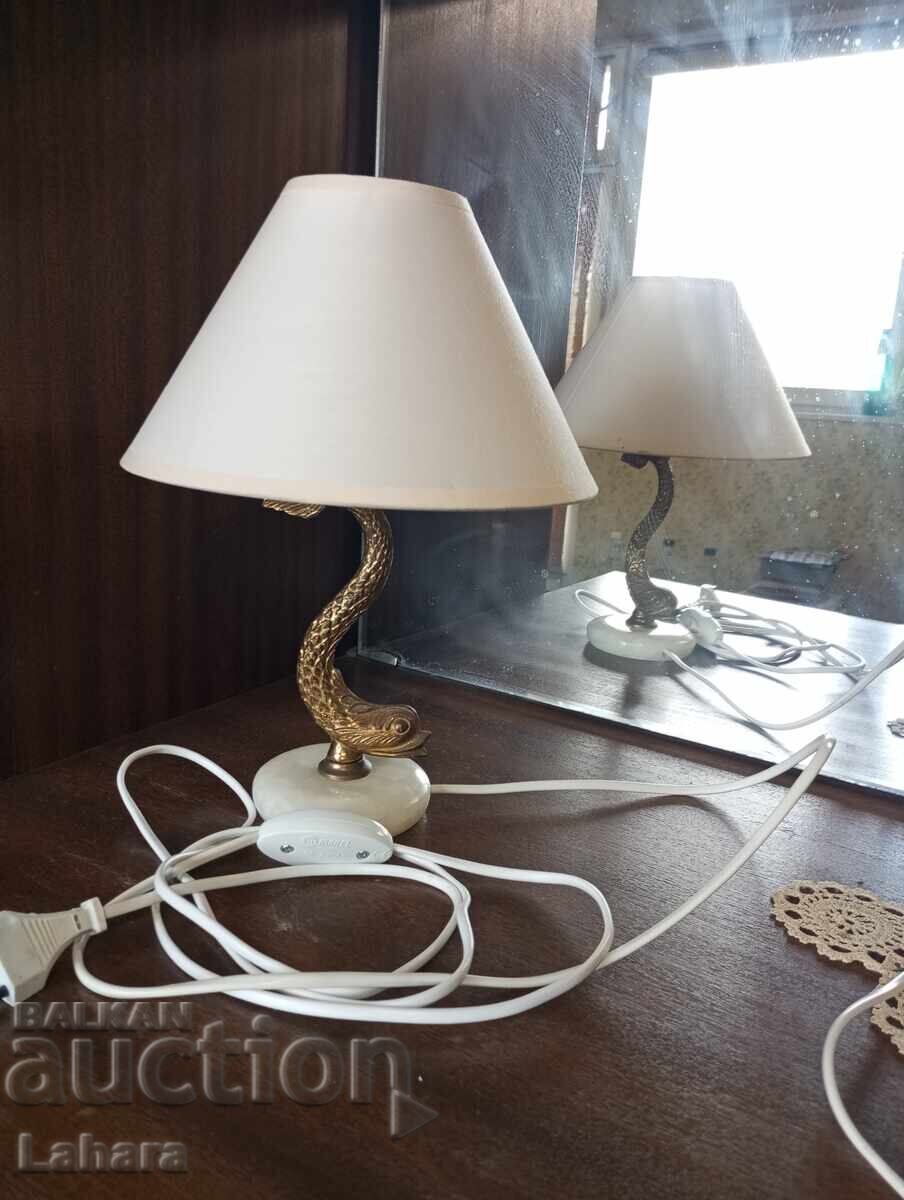 Auction Beautiful nightstand, table lamp Auction Beautiful nightstand, table lamp