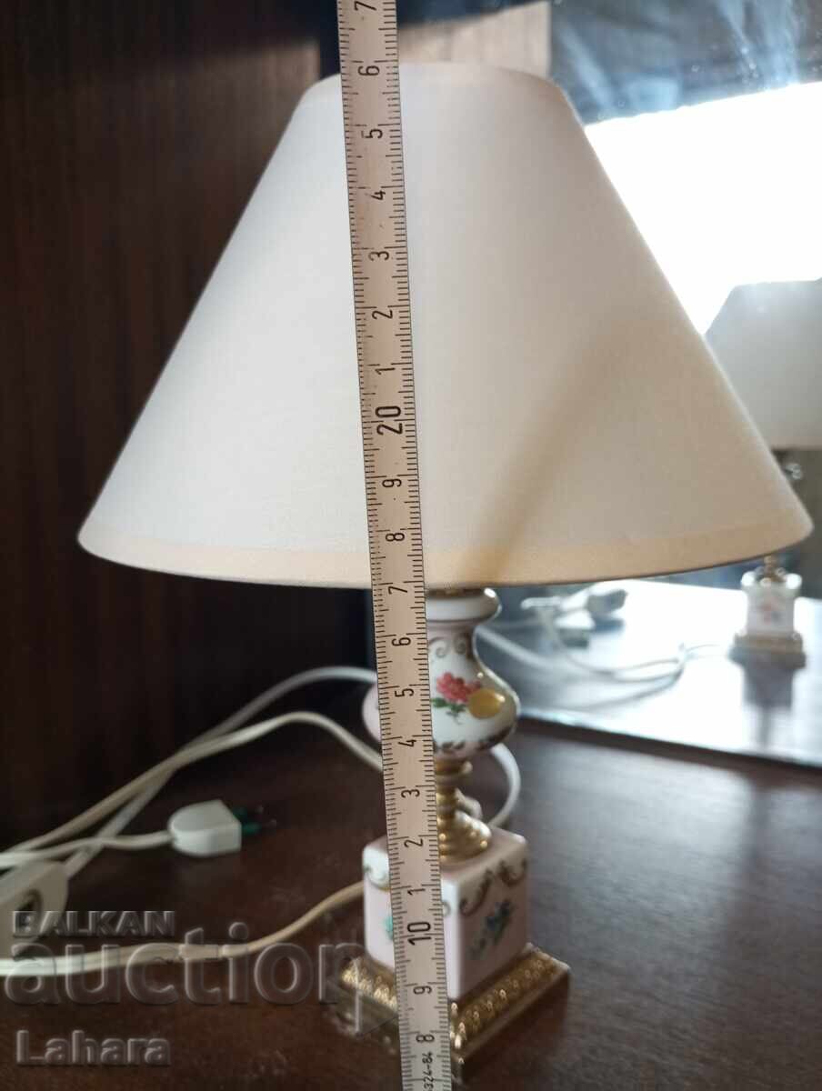 Delivery of Beautiful Italian porcelain nightstand / table lamp