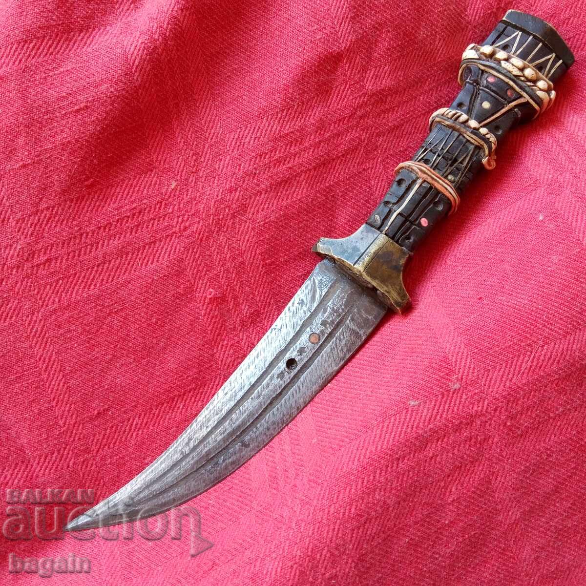 Kamă, pumnal, bebut Kamă, pumnal, bebut