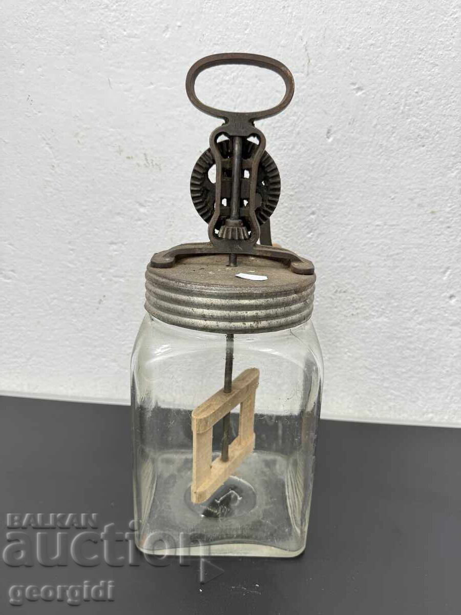 Auction  Authentic butter/milk churn. No. 7550