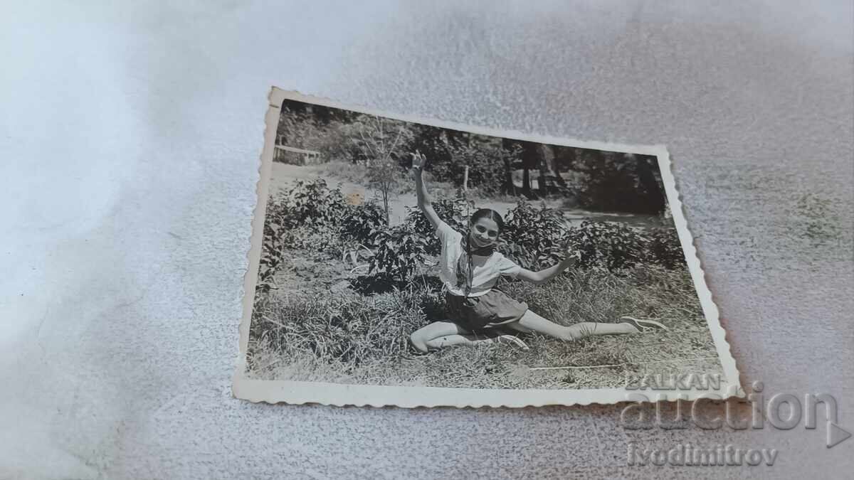 Φωτογραφία Πολυανόπολης Κορίτσι στο πάρκο Φωτογραφία Πολυανόπολης Κορίτσι στο πάρκο