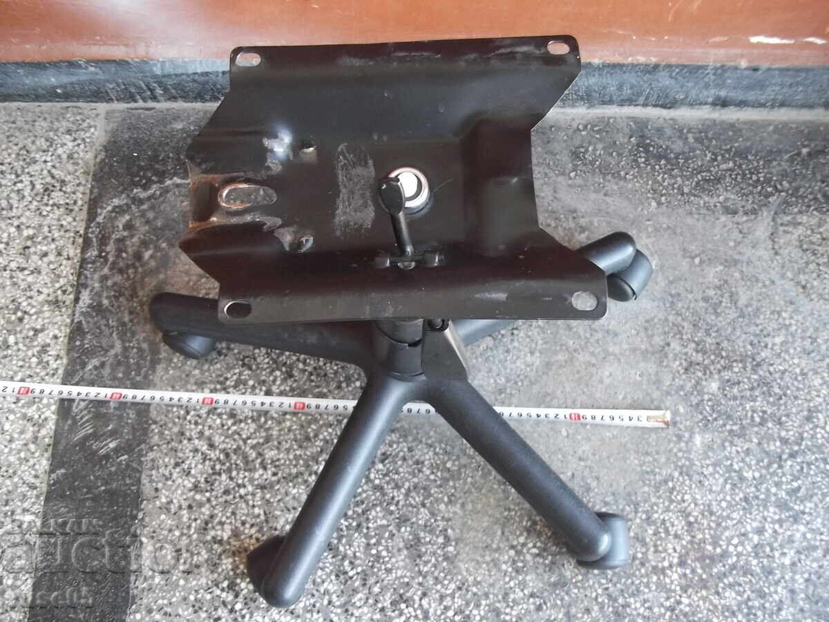 Cruce cu role, amortizor și mecanism pentru scaun de birou -8 cu preț 25.00 BGN | € 12.78 Cruce cu role, amortizor și mecanism pentru scaun de birou -8 cu preț 25.00 BGN | € 12.78