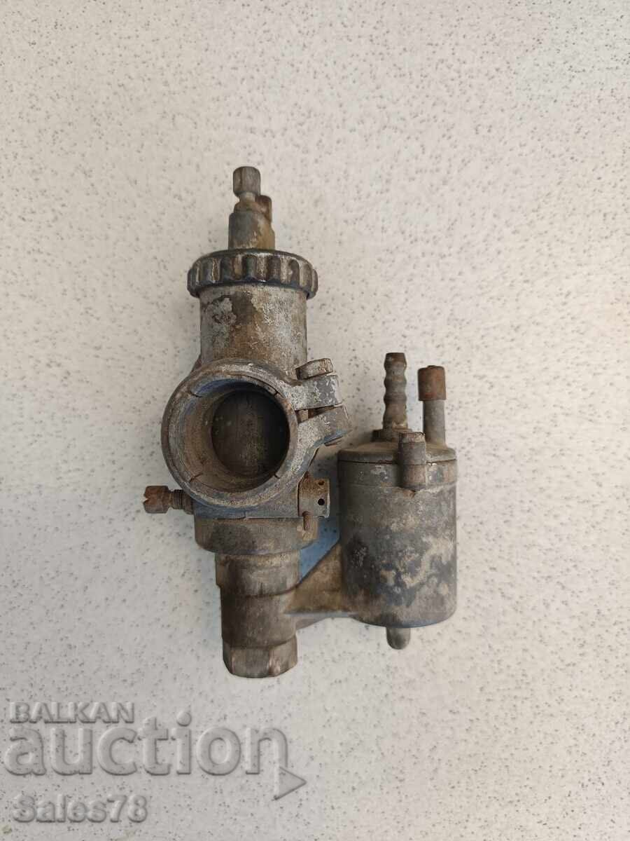 Δημοπρασία Καρμπυρατέρ για ένα παλιό ποδήλατο