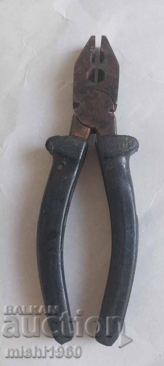 Δημοπρασία Παλιά πένσα με λαστιχένιες λαβές Δημοπρασία Παλιά πένσα με λαστιχένιες λαβές