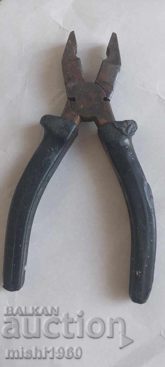 Παράδοση Παλιά πένσα με λαστιχένιες λαβές Παράδοση Παλιά πένσα με λαστιχένιες λαβές